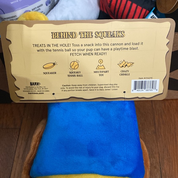 NWT BarkBox Sniffin Booty Pirate Themed Box - Picture 3 of 13